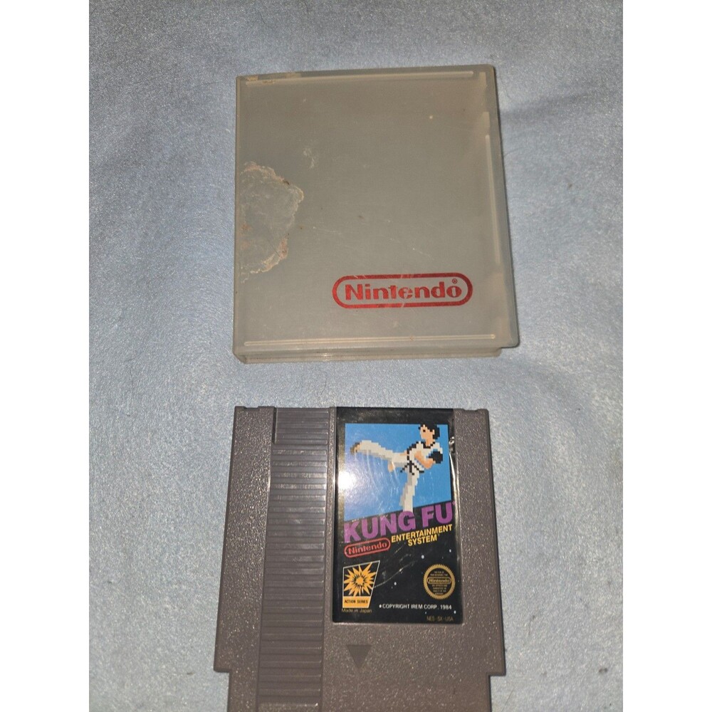 Vtg. Nintendo Kung Fu Game (LG-11)